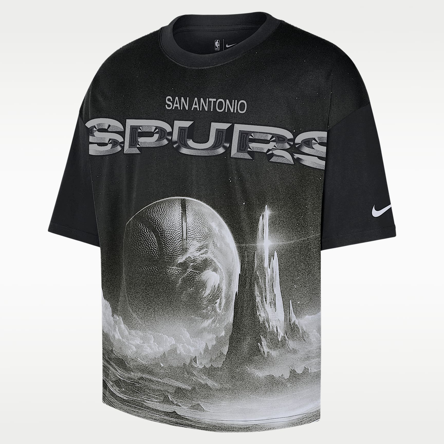 San Antonio Spurs Courtside Men's Nike NBA Boxy T-Shirt. Nike IL